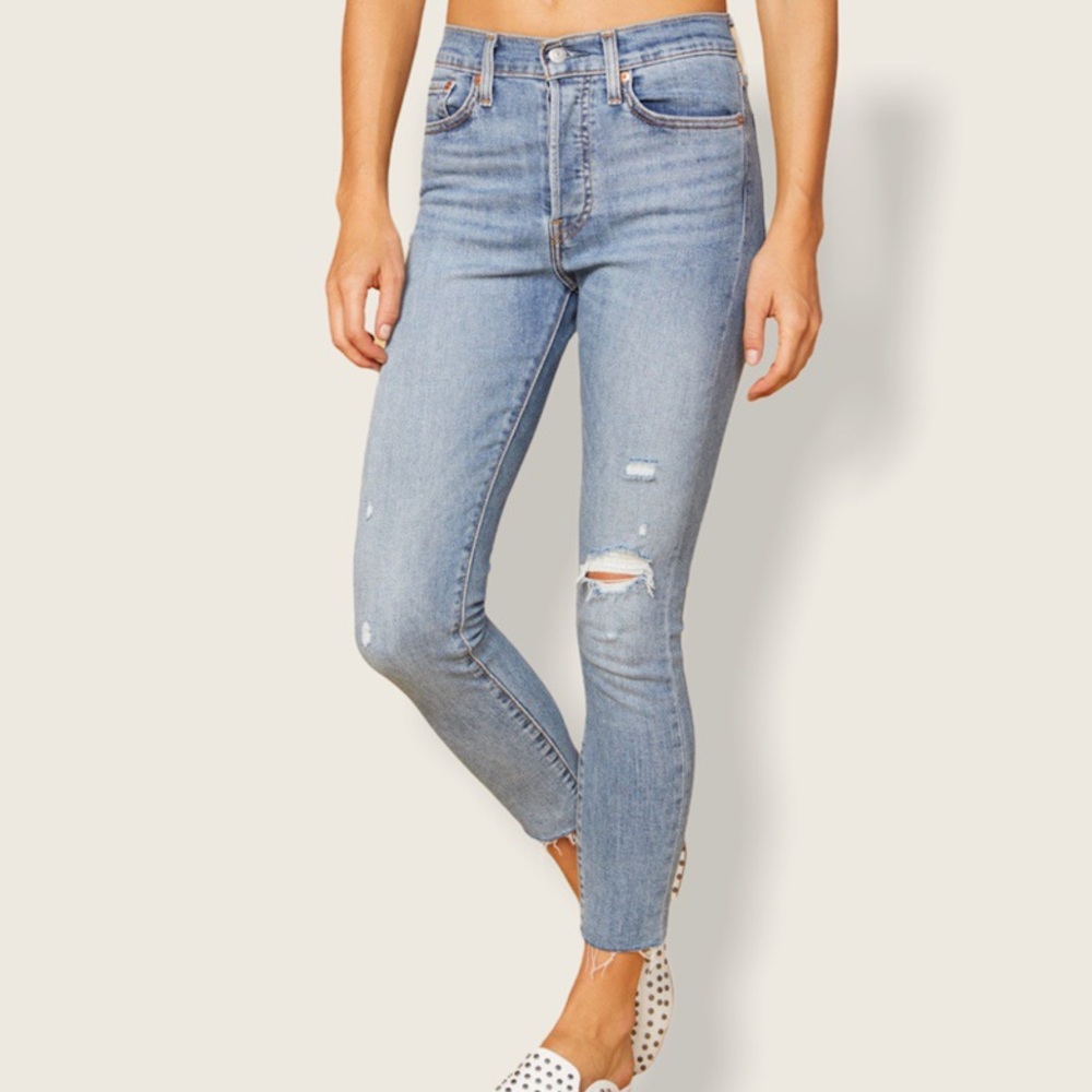 Levi’s wedgie high rise distressed skinny jeans